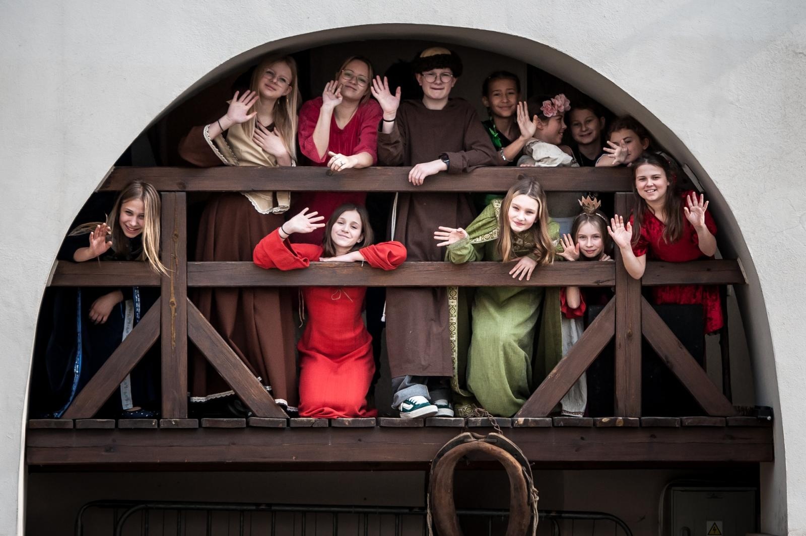 Zdjęcie w galerii na portalu naszraciborz.pl: Aplikacja mobilna ułatwia zwiedzanie Zamku Piastowskiego w Raciborzu - wdrożono system Movie Guide wiadomości z regionu