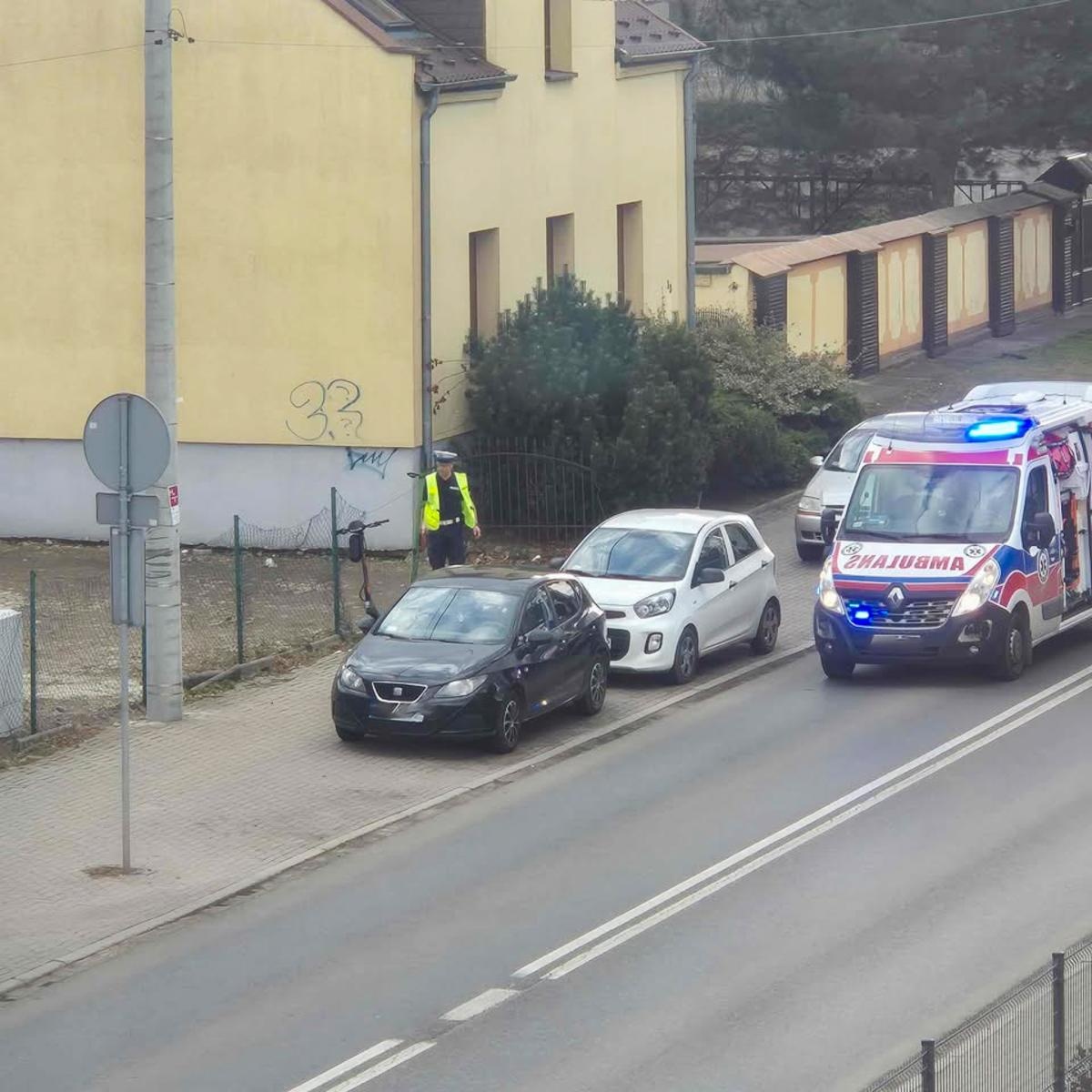 Zdjęcie w galerii na portalu naszraciborz.pl: Dwa zdarzenia drogowe w Raciborzu – interwencja policji i pogotowia wiadomości z regionu