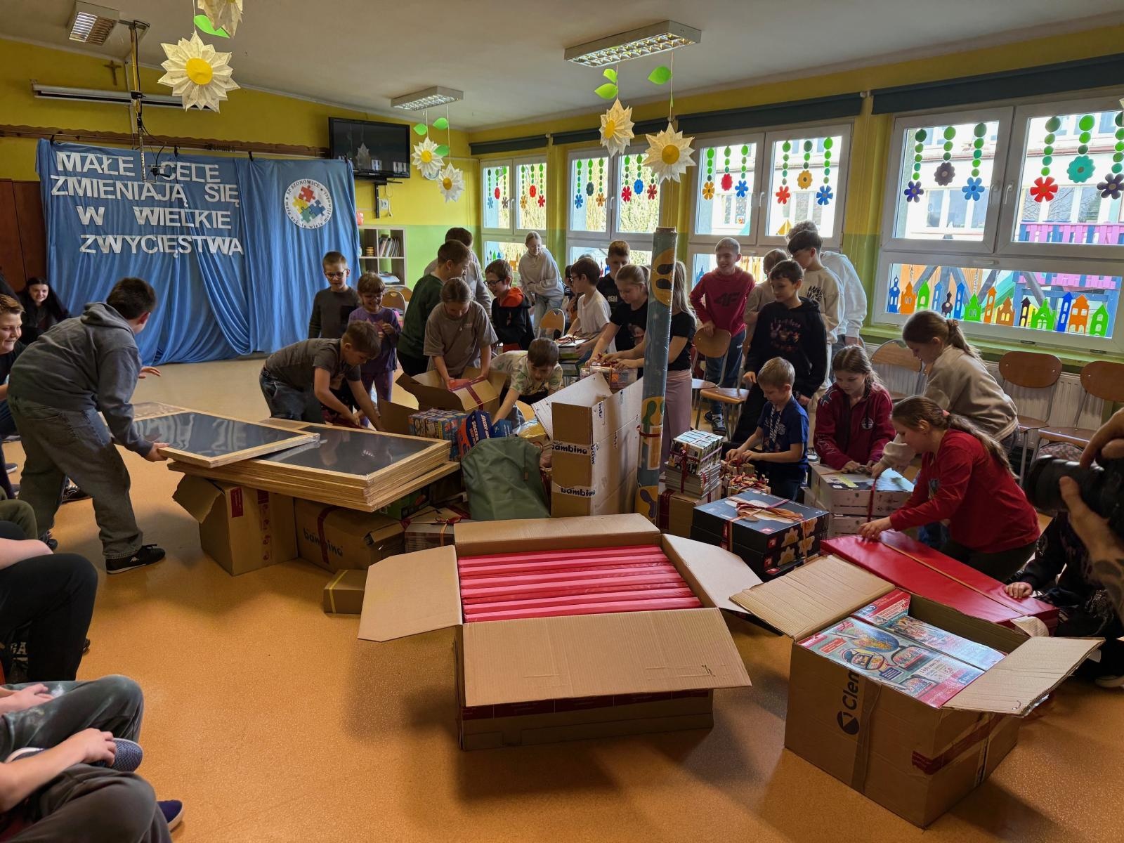 Zdjęcie w galerii na portalu naszraciborz.pl: Wielki sukces Szkoły Podstawowej w Szonowicach! Nagroda o wartości 50 tys. zł dla świetlicy wiadomości z regionu