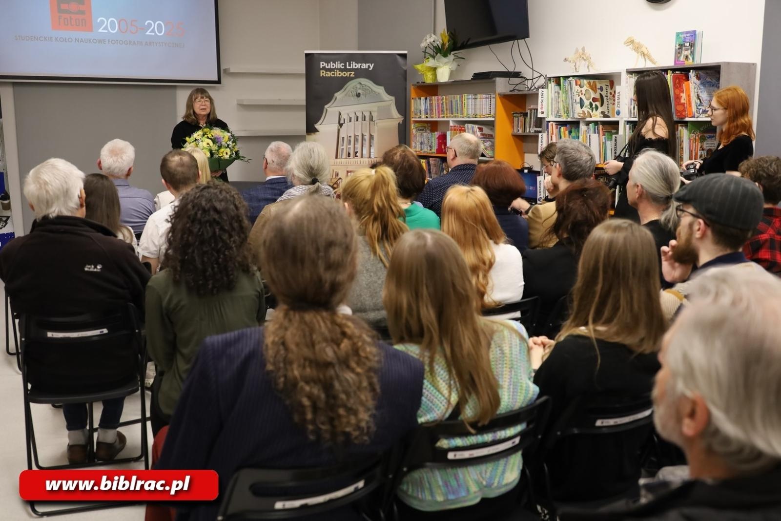 Zdjęcie w galerii na portalu naszraciborz.pl: 20 lat FOTONU w bibliotece wiadomości z regionu