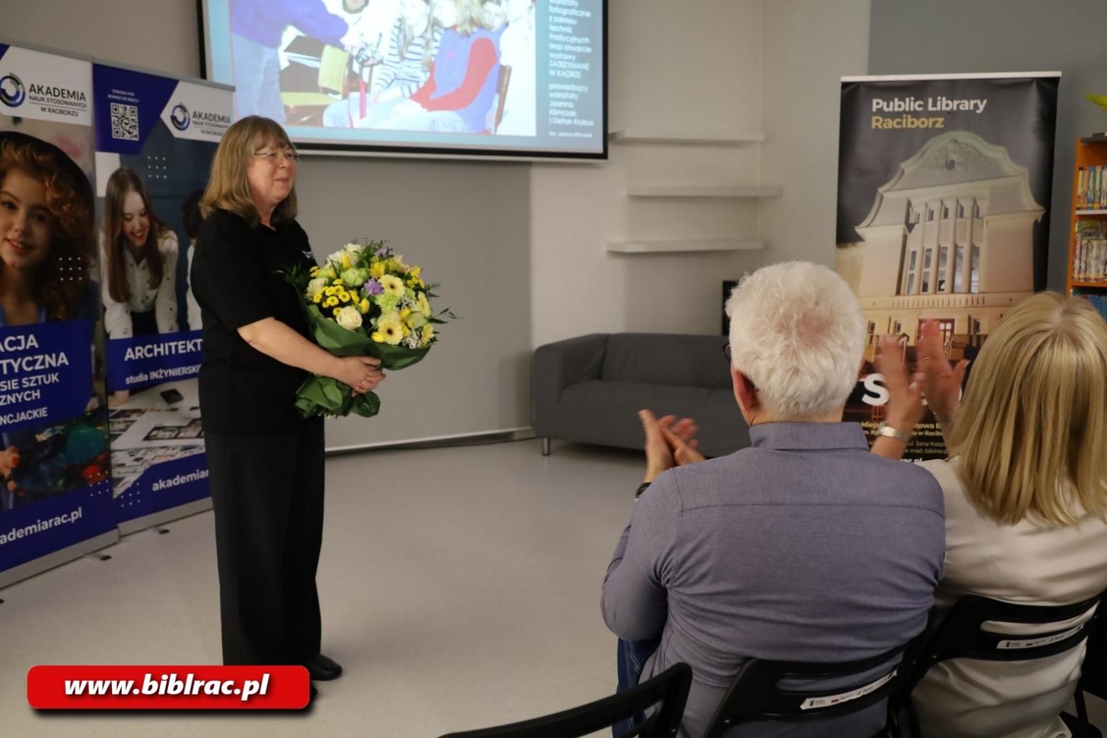 Zdjęcie w galerii na portalu naszraciborz.pl: 20 lat FOTONU w bibliotece wiadomości z regionu