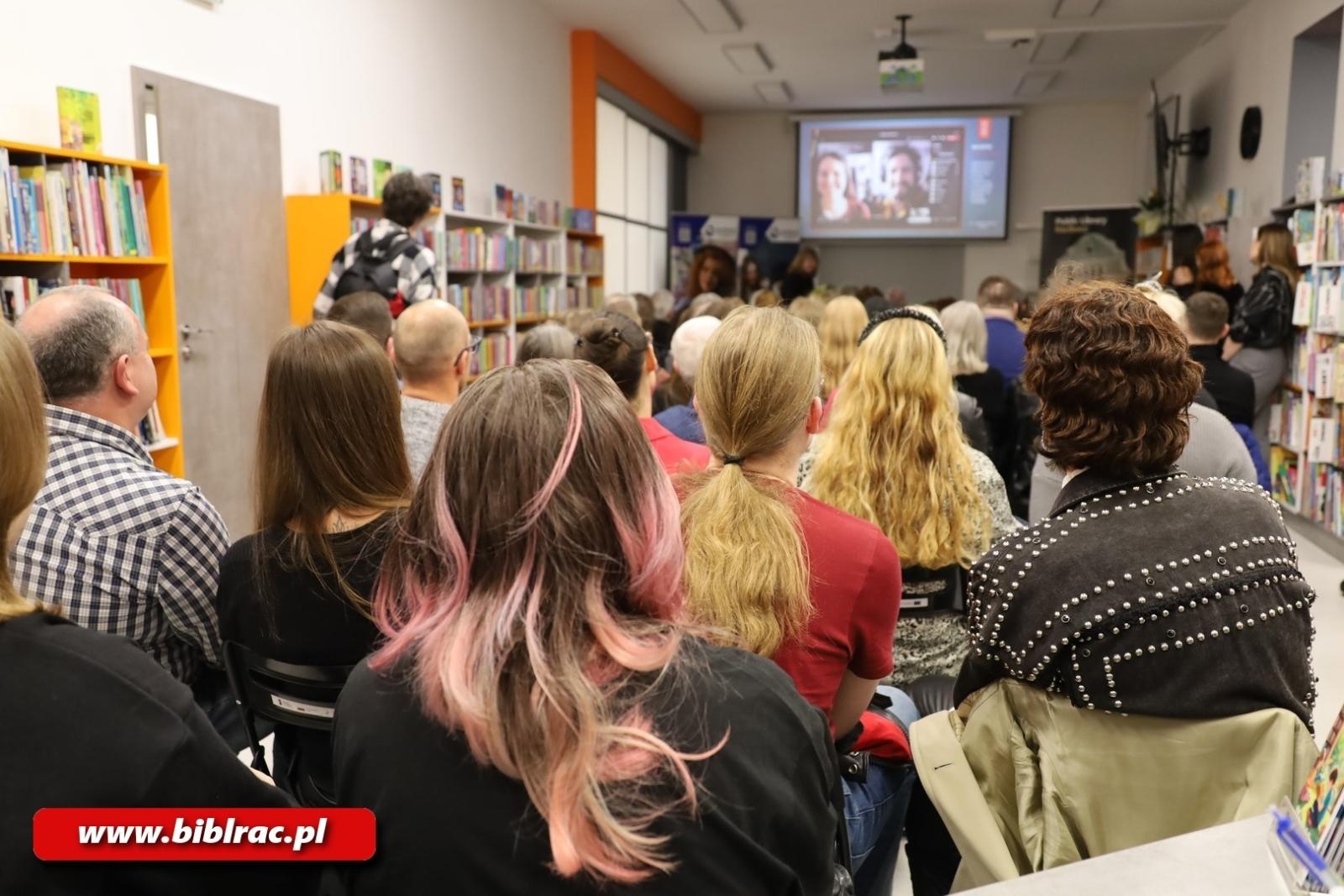 Zdjęcie w galerii na portalu naszraciborz.pl: 20 lat FOTONU w bibliotece wiadomości z regionu