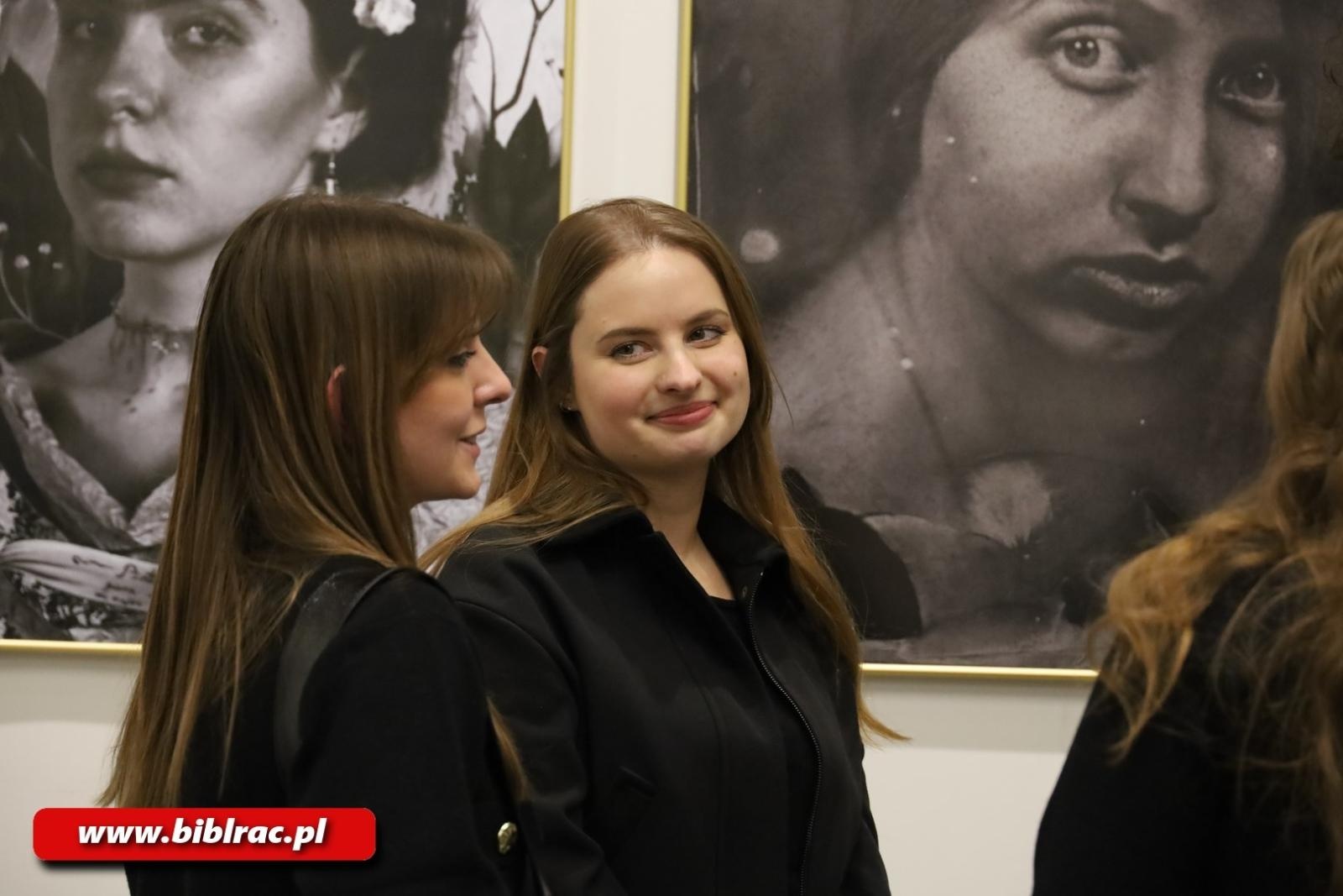 Zdjęcie w galerii na portalu naszraciborz.pl: 20 lat FOTONU w bibliotece wiadomości z regionu