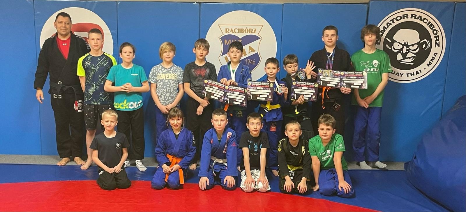 Zdjęcie w galerii na portalu naszraciborz.pl: Łamatorzy przywieźli worek złotych medali wiadomości z regionu