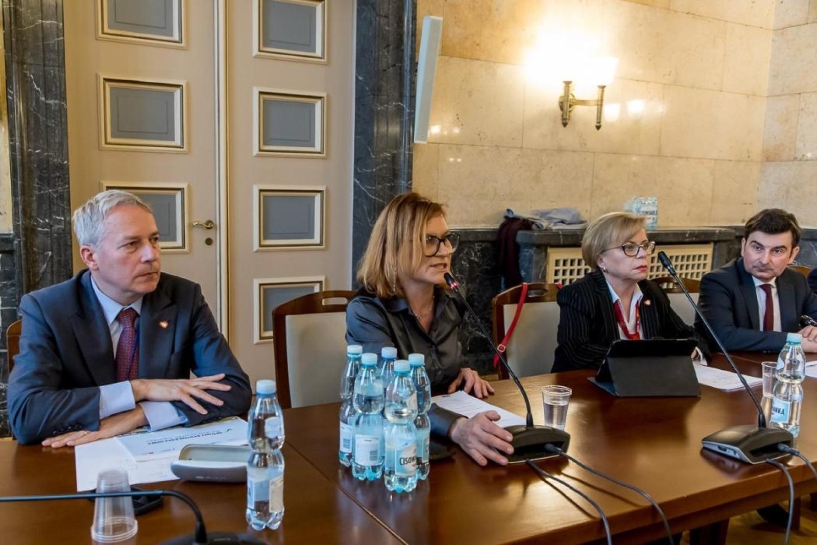 Zdjęcie w galerii na portalu naszraciborz.pl: Szybkie koleje i CPK. Rybnik i Wodzisław Śląski mają skorzystać na planach rządu wiadomości z regionu