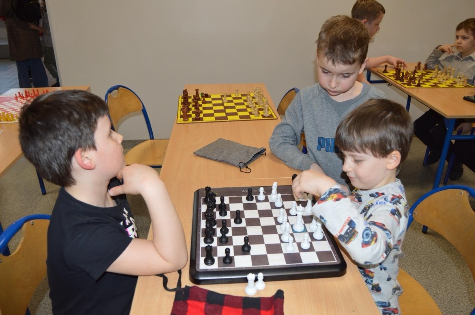 Zdjęcie w galerii na portalu naszraciborz.pl: Rozwiń skrzydła w SP4 – dzień otwarty dla przyszłych uczniów wiadomości z regionu