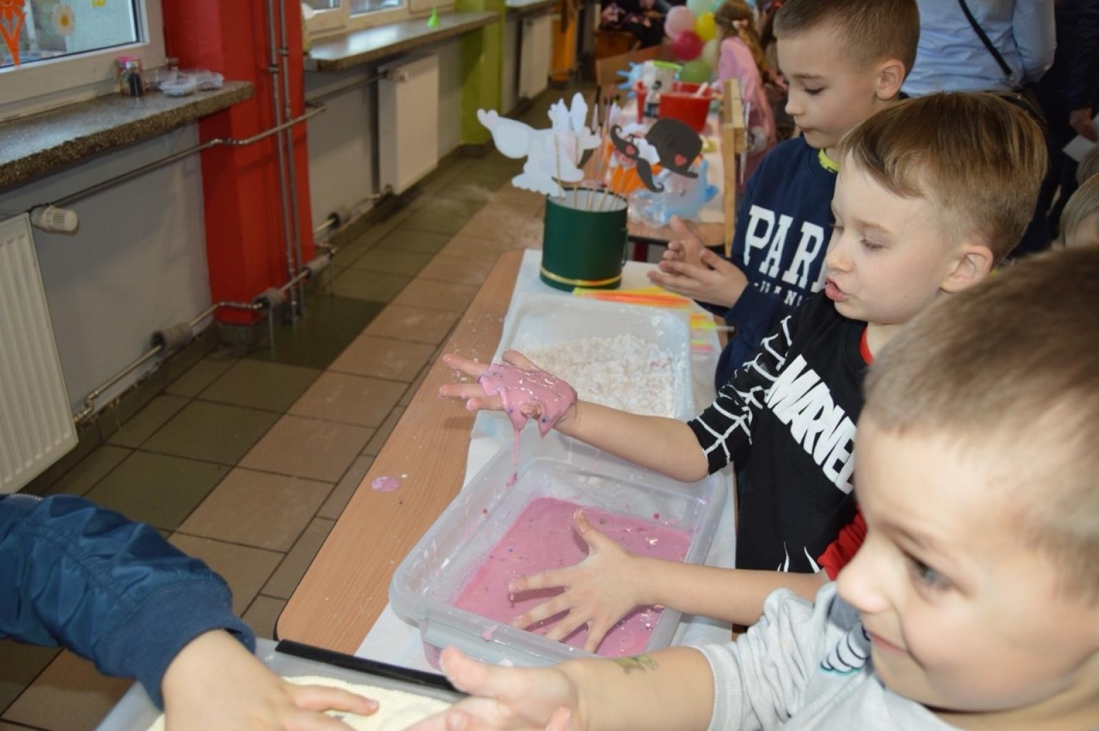 Zdjęcie w galerii na portalu naszraciborz.pl: Rozwiń skrzydła w SP4 – dzień otwarty dla przyszłych uczniów wiadomości z regionu