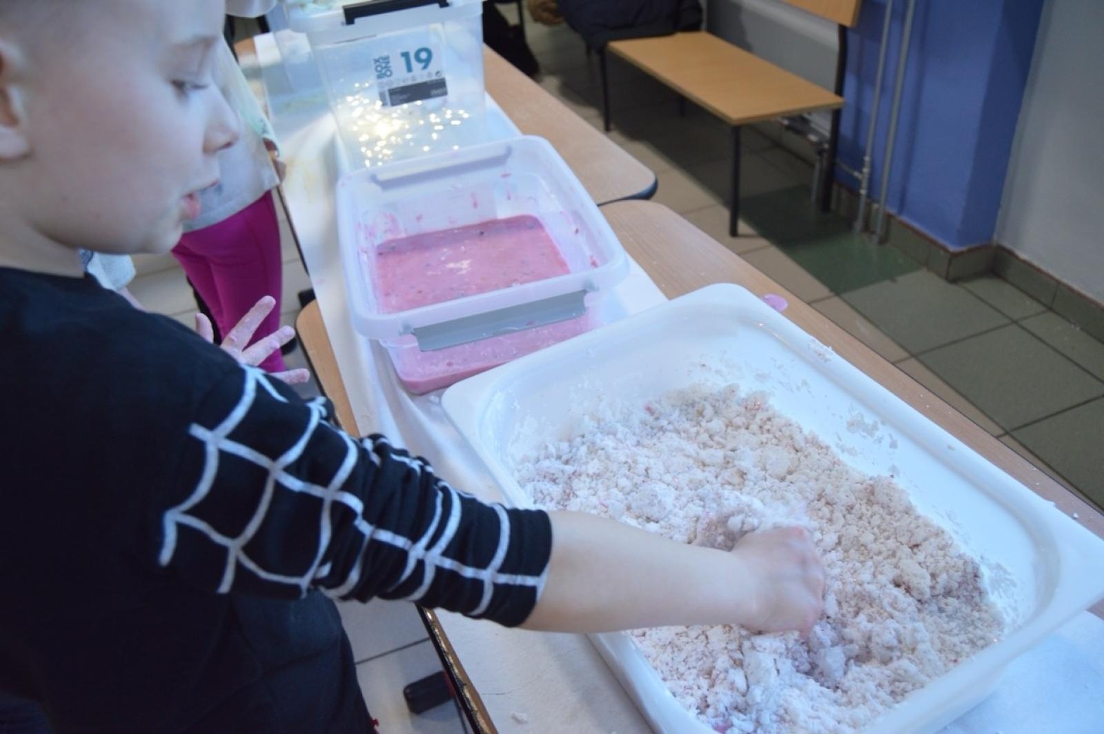 Zdjęcie w galerii na portalu naszraciborz.pl: Rozwiń skrzydła w SP4 – dzień otwarty dla przyszłych uczniów wiadomości z regionu