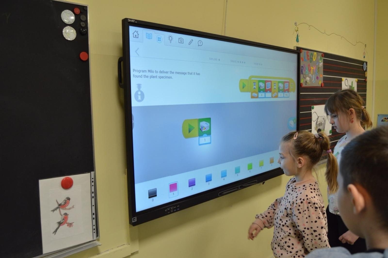 Zdjęcie w galerii na portalu naszraciborz.pl: Rozwiń skrzydła w SP4 – dzień otwarty dla przyszłych uczniów wiadomości z regionu