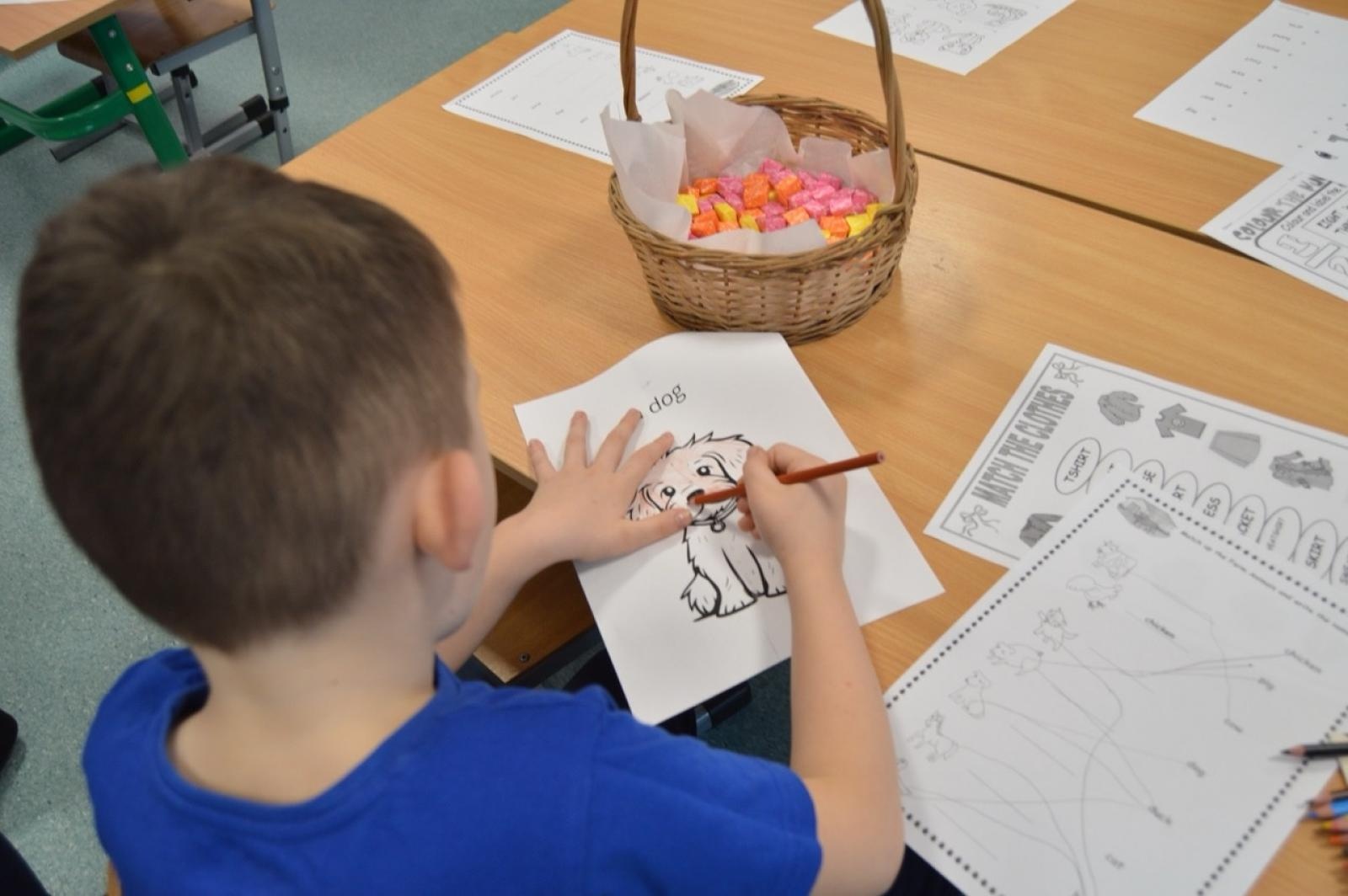 Zdjęcie w galerii na portalu naszraciborz.pl: Rozwiń skrzydła w SP4 – dzień otwarty dla przyszłych uczniów wiadomości z regionu