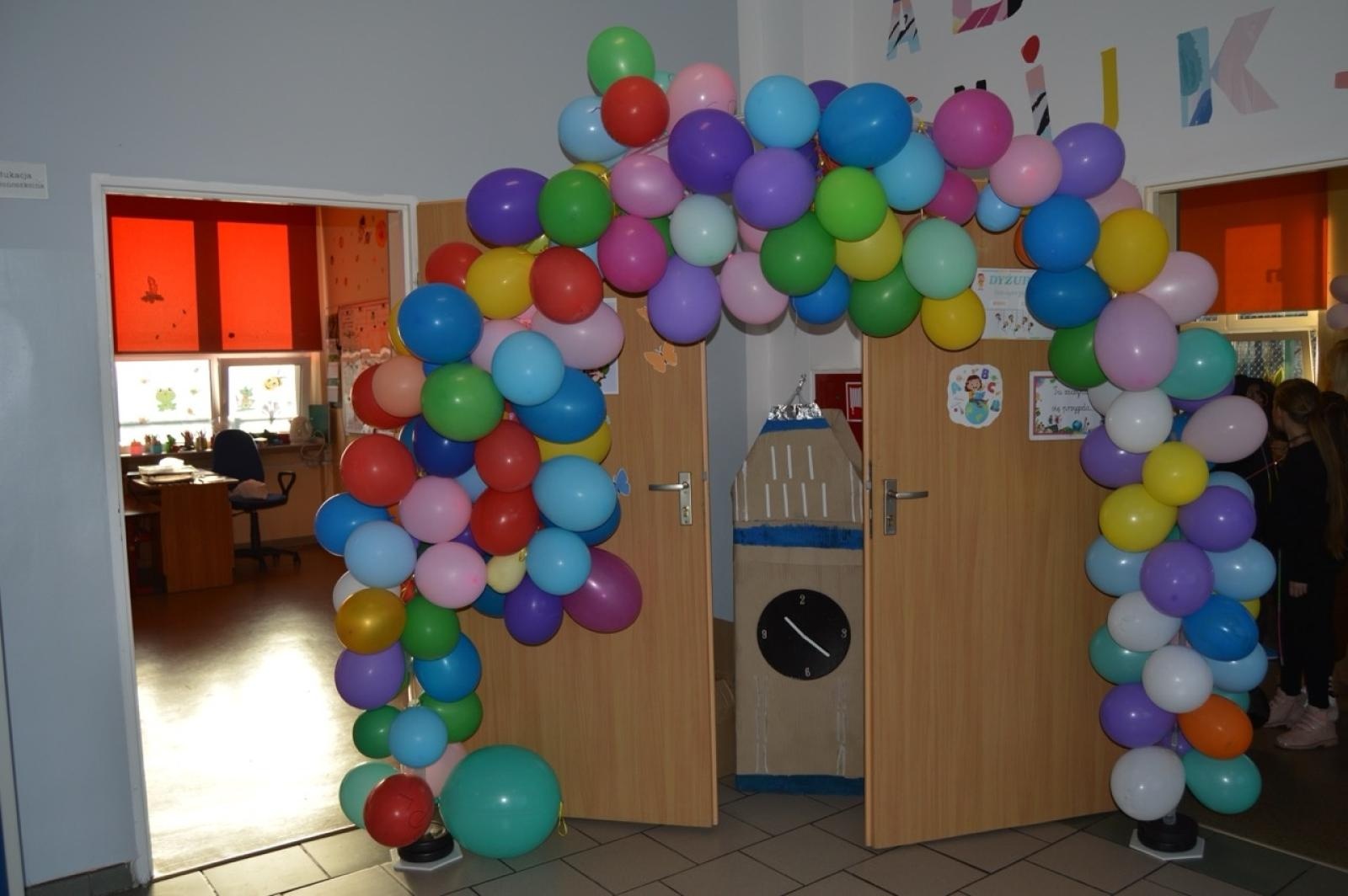 Zdjęcie w galerii na portalu naszraciborz.pl: Rozwiń skrzydła w SP4 – dzień otwarty dla przyszłych uczniów wiadomości z regionu