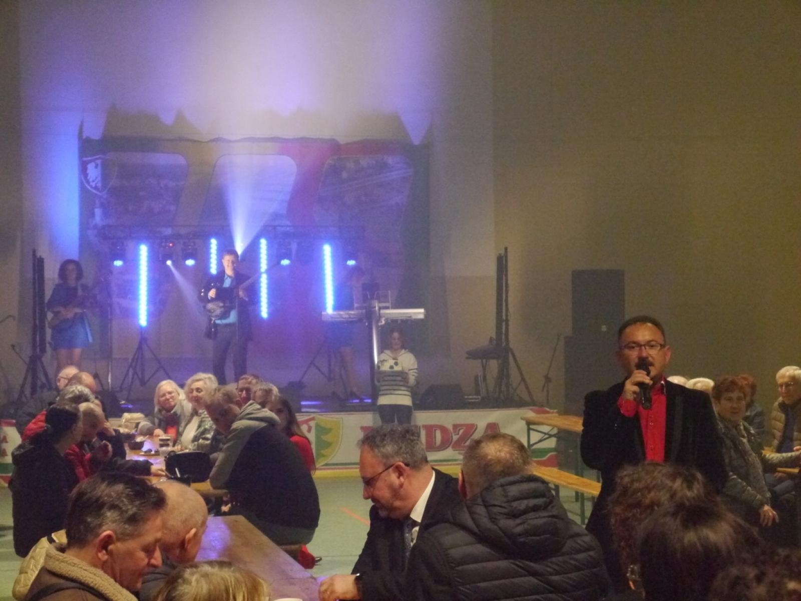 Zdjęcie w galerii na portalu naszraciborz.pl: Muzyka i solidarność dla Patryka – wyjątkowy koncert charytatywny w Nędzy wiadomości z regionu