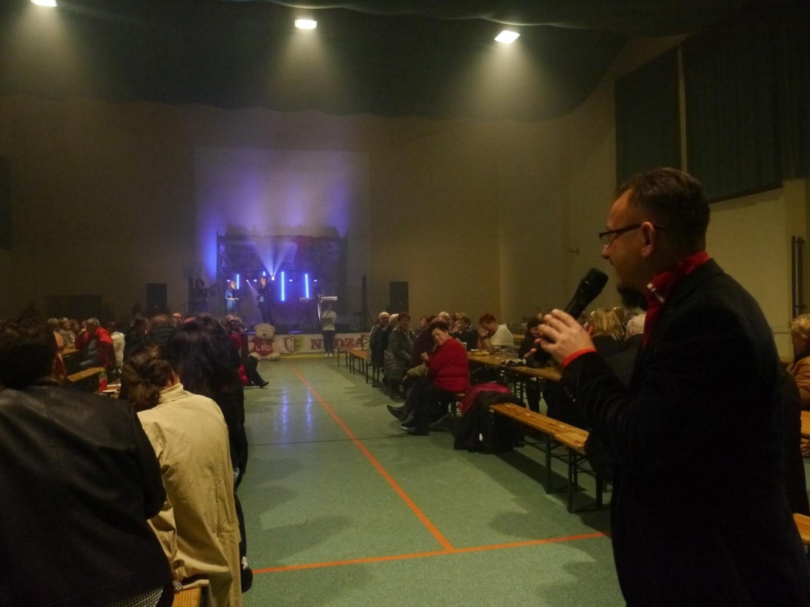 Zdjęcie w galerii na portalu naszraciborz.pl: Muzyka i solidarność dla Patryka – wyjątkowy koncert charytatywny w Nędzy wiadomości z regionu