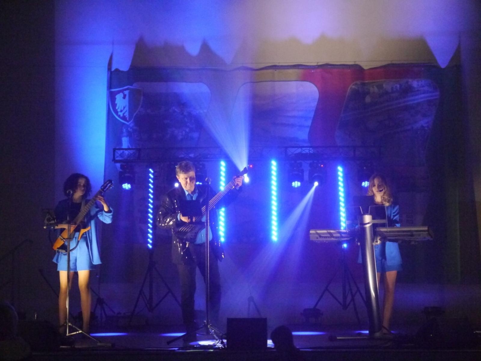 Zdjęcie w galerii na portalu naszraciborz.pl: Muzyka i solidarność dla Patryka – wyjątkowy koncert charytatywny w Nędzy wiadomości z regionu