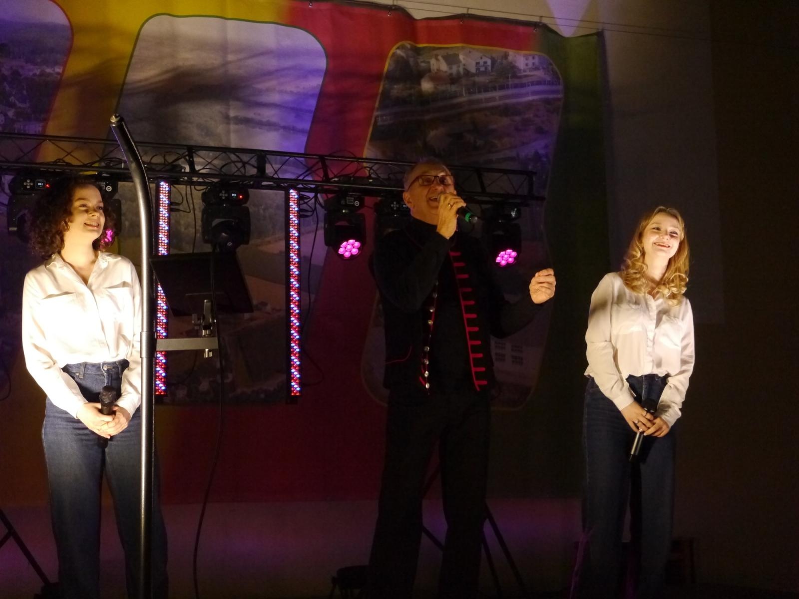 Zdjęcie w galerii na portalu naszraciborz.pl: Muzyka i solidarność dla Patryka – wyjątkowy koncert charytatywny w Nędzy wiadomości z regionu