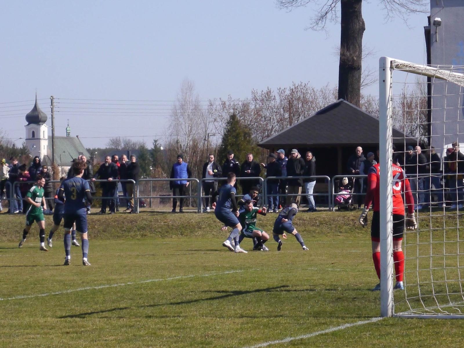 Zdjęcie w galerii na portalu naszraciborz.pl: Dobra passa Nędzy trwa. Syrynia wiosną bez punktów [FOTO] wiadomości z regionu