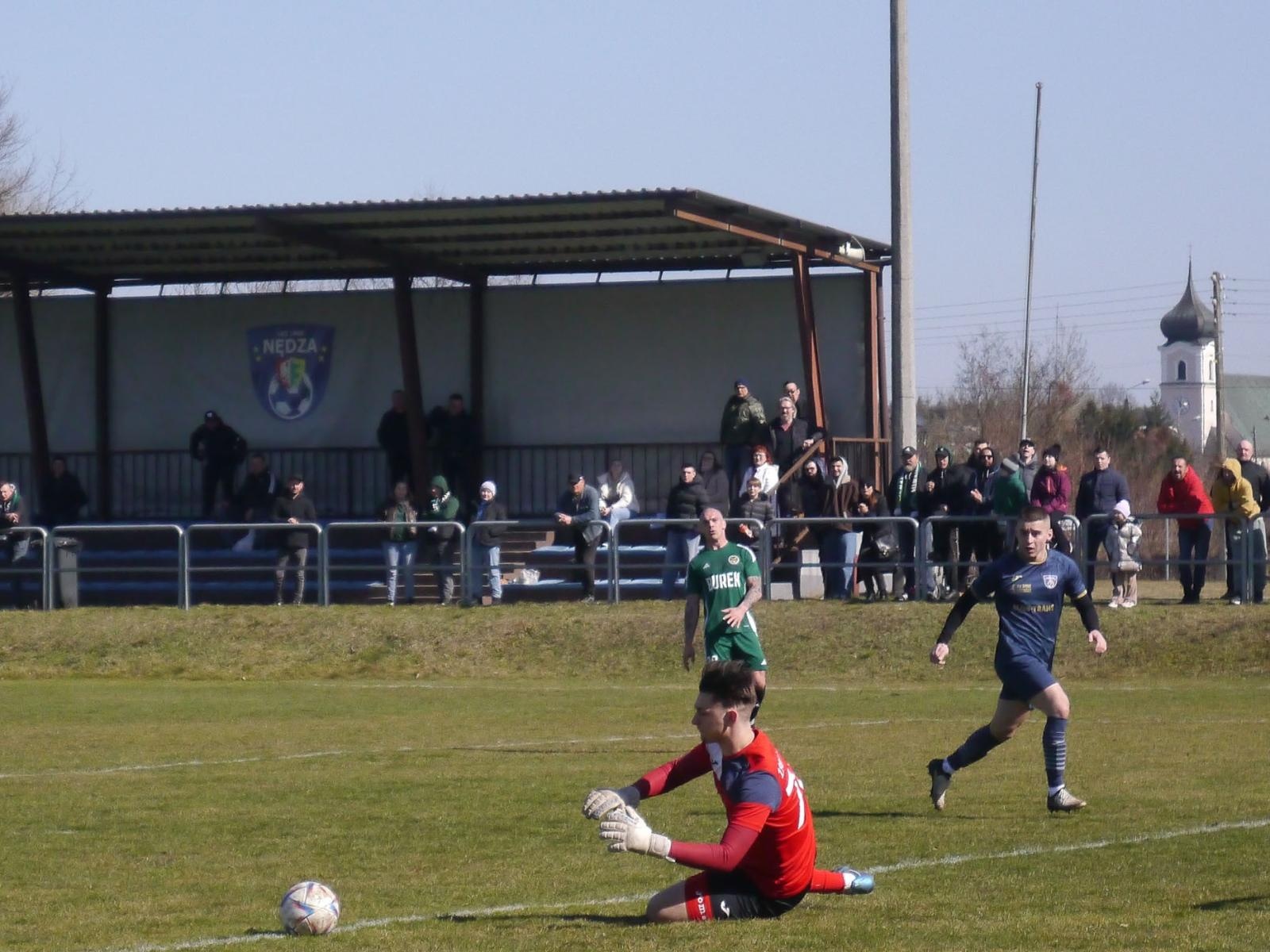 Zdjęcie w galerii na portalu naszraciborz.pl: Dobra passa Nędzy trwa. Syrynia wiosną bez punktów [FOTO] wiadomości z regionu