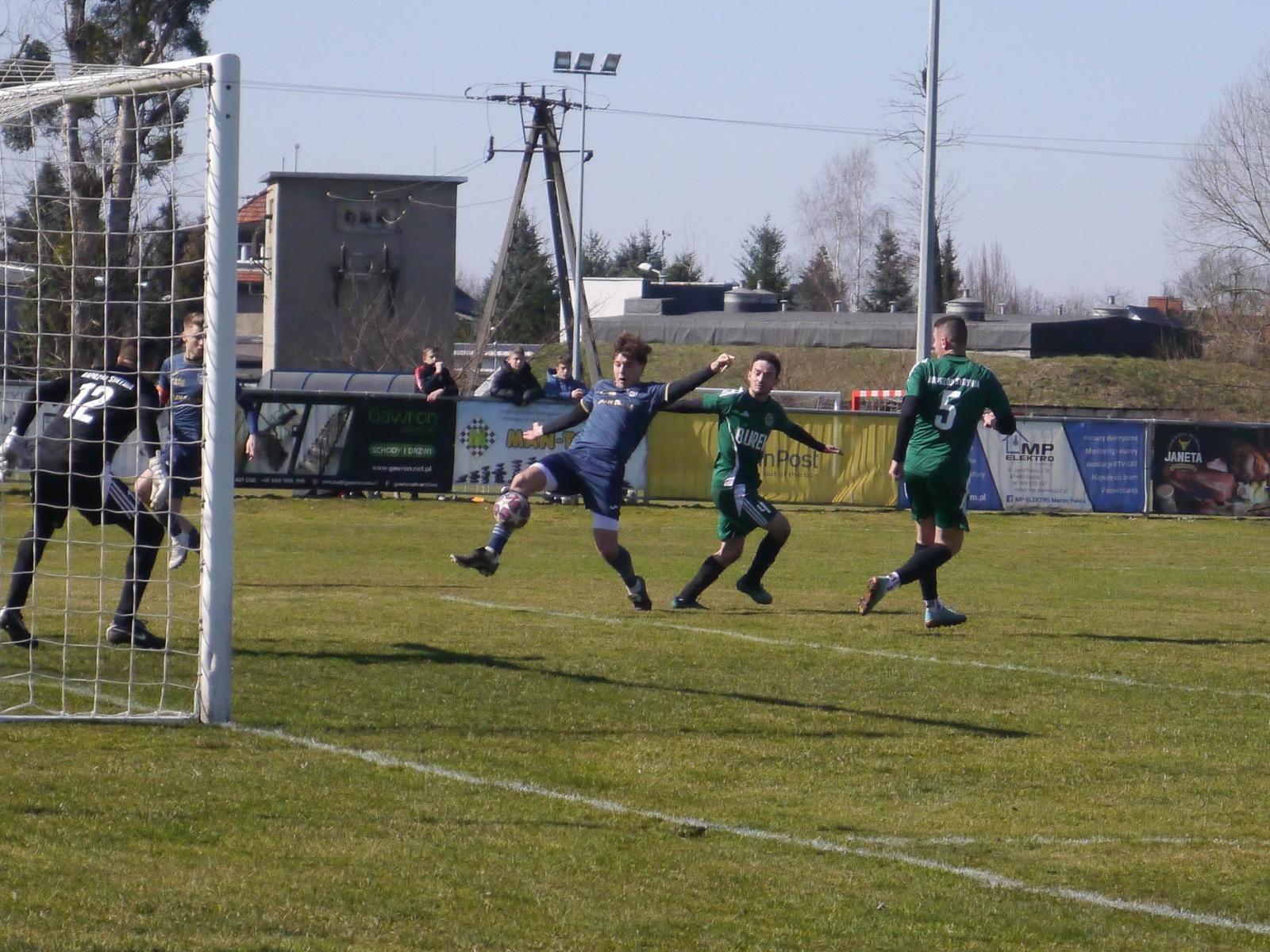 Zdjęcie w galerii na portalu naszraciborz.pl: Dobra passa Nędzy trwa. Syrynia wiosną bez punktów [FOTO] wiadomości z regionu