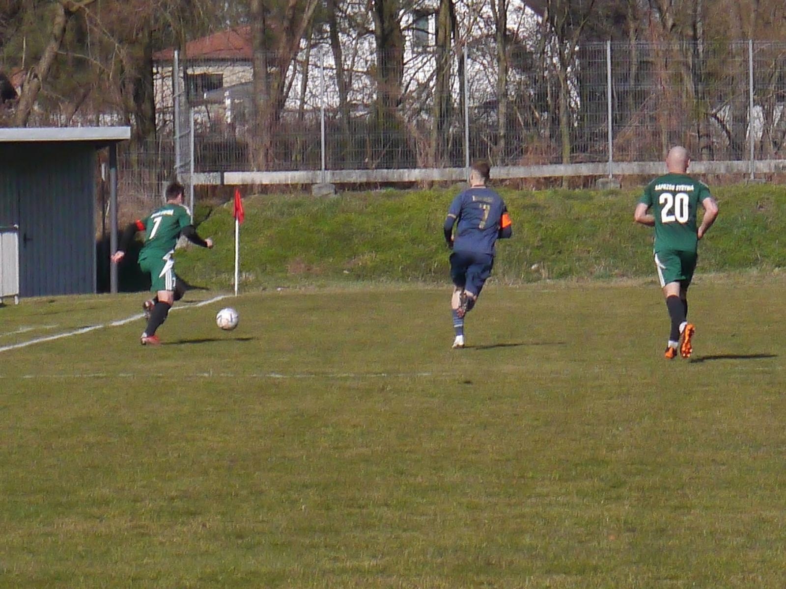 Zdjęcie w galerii na portalu naszraciborz.pl: Dobra passa Nędzy trwa. Syrynia wiosną bez punktów [FOTO] wiadomości z regionu