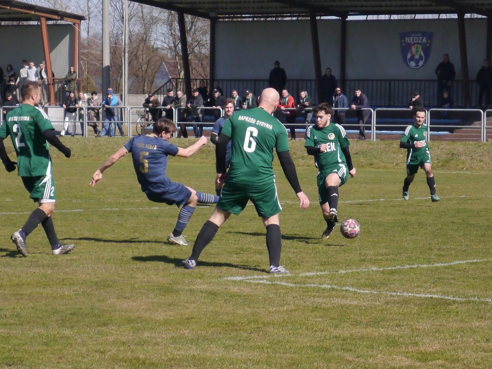 Zdjęcie w galerii na portalu naszraciborz.pl: Dobra passa Nędzy trwa. Syrynia wiosną bez punktów [FOTO] wiadomości z regionu