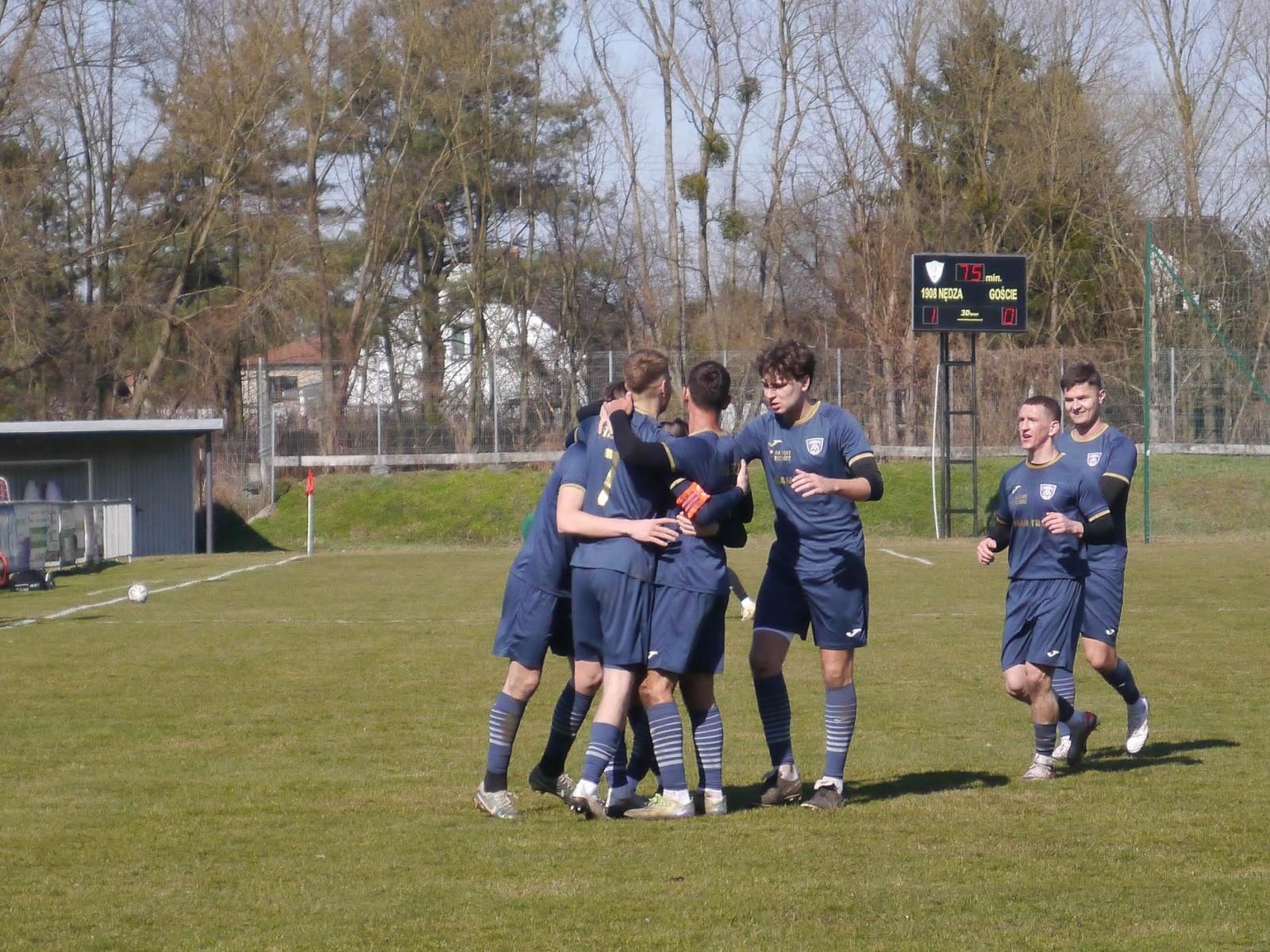 Zdjęcie w galerii na portalu naszraciborz.pl: Dobra passa Nędzy trwa. Syrynia wiosną bez punktów [FOTO] wiadomości z regionu