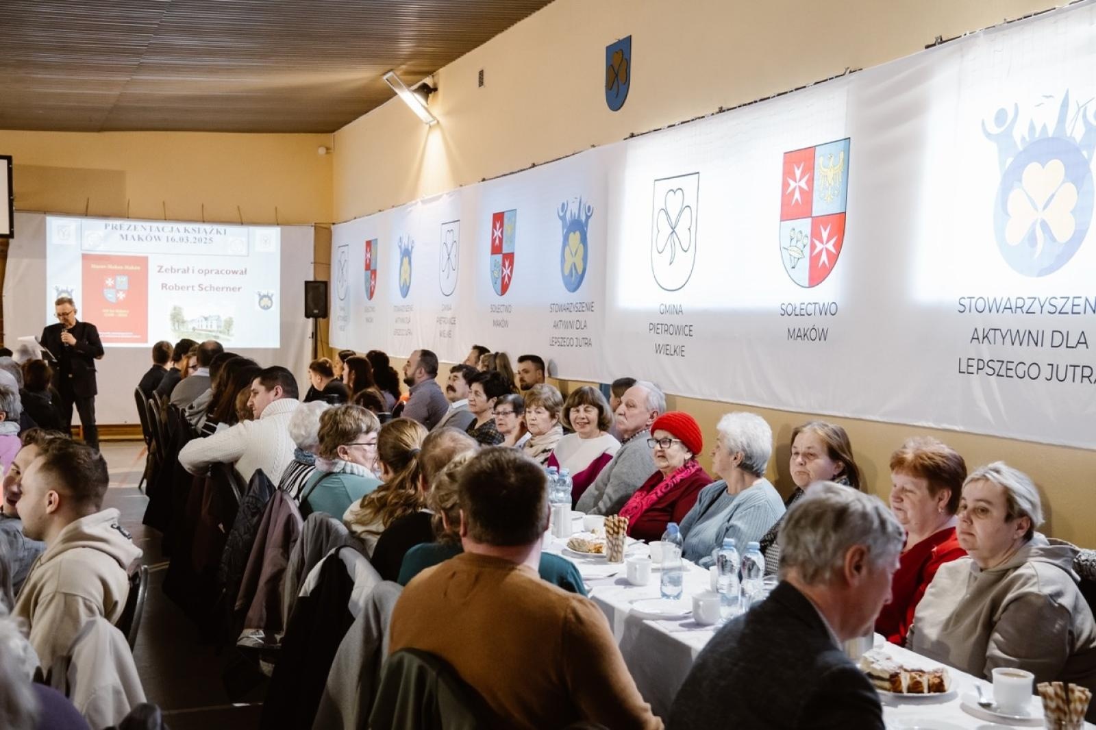 Zdjęcie w galerii na portalu naszraciborz.pl: Maków doczekał się monografii [FOTO] wiadomości z regionu