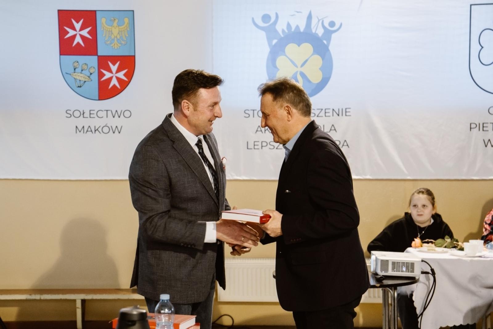 Zdjęcie w galerii na portalu naszraciborz.pl: Maków doczekał się monografii [FOTO] wiadomości z regionu