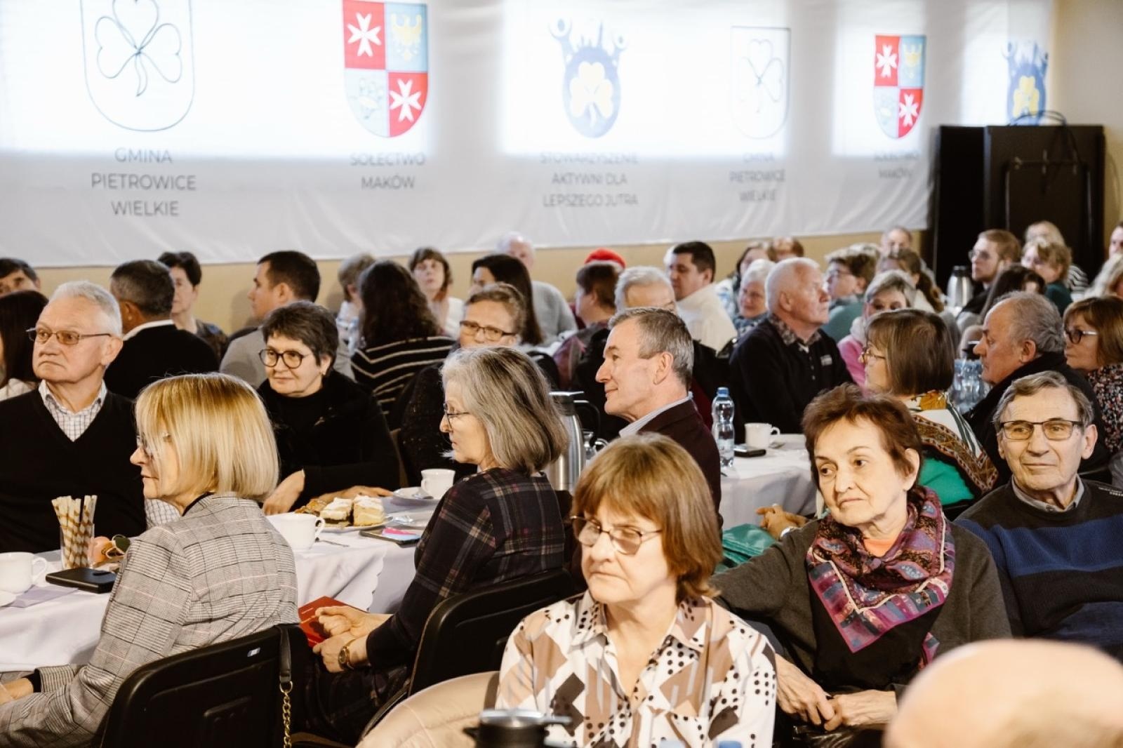 Zdjęcie w galerii na portalu naszraciborz.pl: Maków doczekał się monografii [FOTO] wiadomości z regionu
