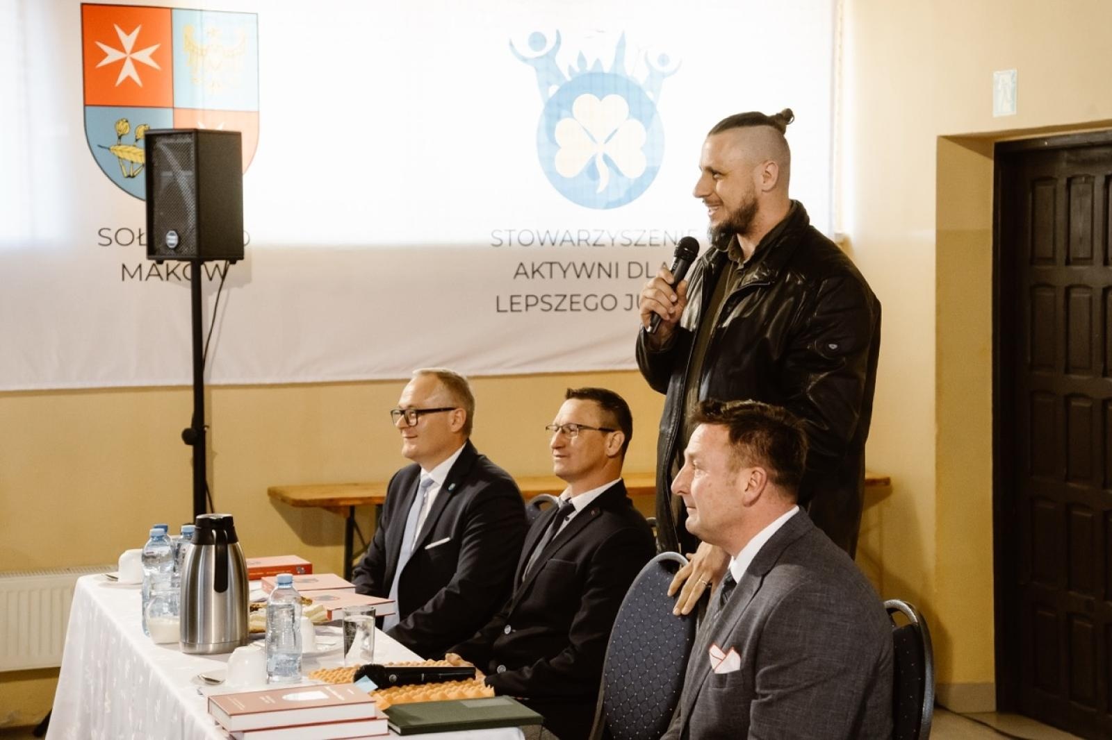 Zdjęcie w galerii na portalu naszraciborz.pl: Maków doczekał się monografii [FOTO] wiadomości z regionu