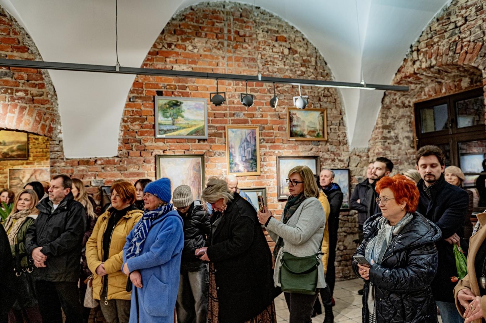 Zdjęcie w galerii na portalu naszraciborz.pl: Barwy wspomnień – retrospektywa twórczości Mariana Chmieleckiego w Rudach wiadomości z regionu