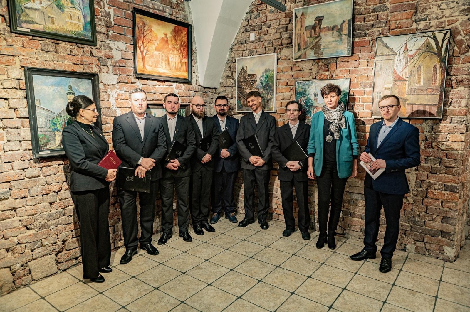 Zdjęcie w galerii na portalu naszraciborz.pl: Barwy wspomnień – retrospektywa twórczości Mariana Chmieleckiego w Rudach wiadomości z regionu