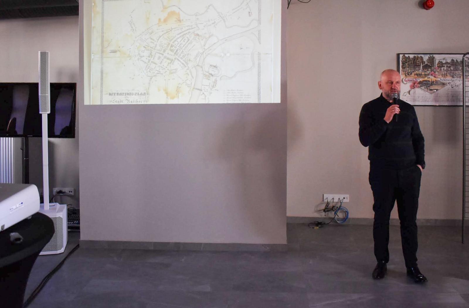 Zdjęcie w galerii na portalu naszraciborz.pl: Niedziela na Zamku Piastowskim. Coraz większa popularność spotkań historyczno-przyrodniczych wiadomości z regionu