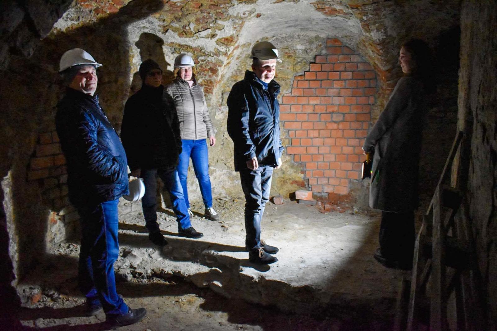 Zdjęcie w galerii na portalu naszraciborz.pl: Niedziela na Zamku Piastowskim. Coraz większa popularność spotkań historyczno-przyrodniczych wiadomości z regionu