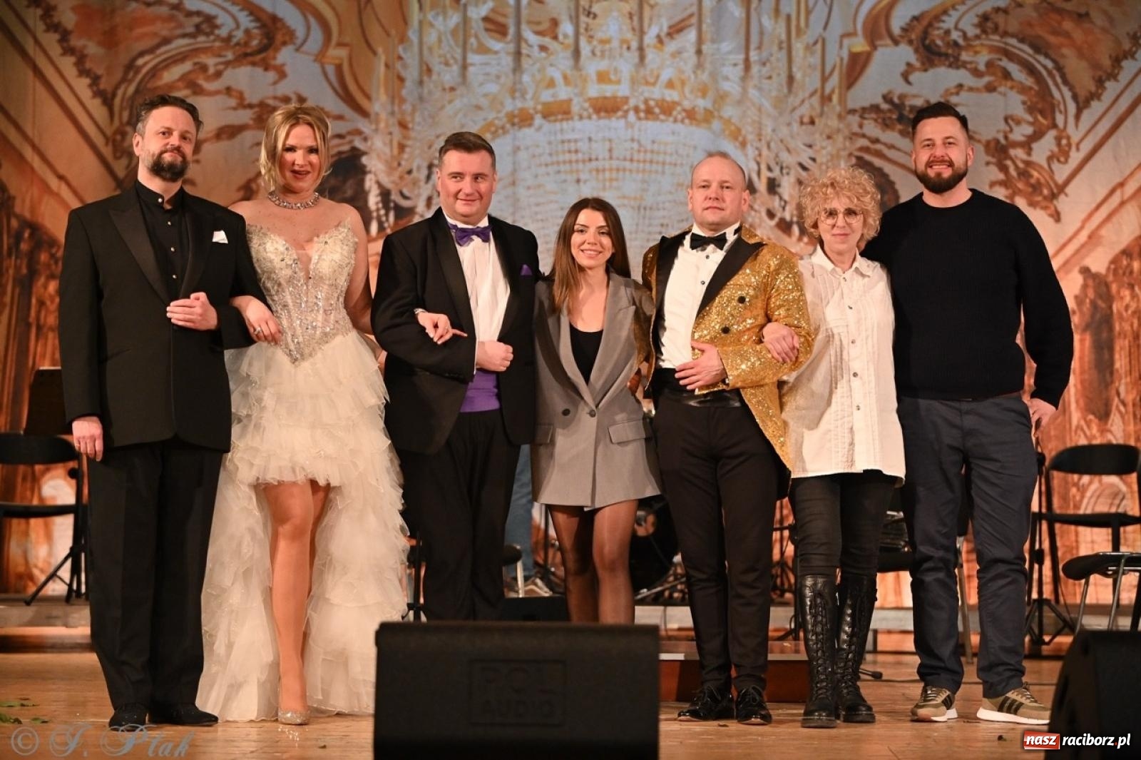 Zdjęcie w galerii na portalu naszraciborz.pl: Wielka gala wiedeńska – Johann Strauss i przyjaciele zachwyciła raciborską publiczność wiadomości z regionu