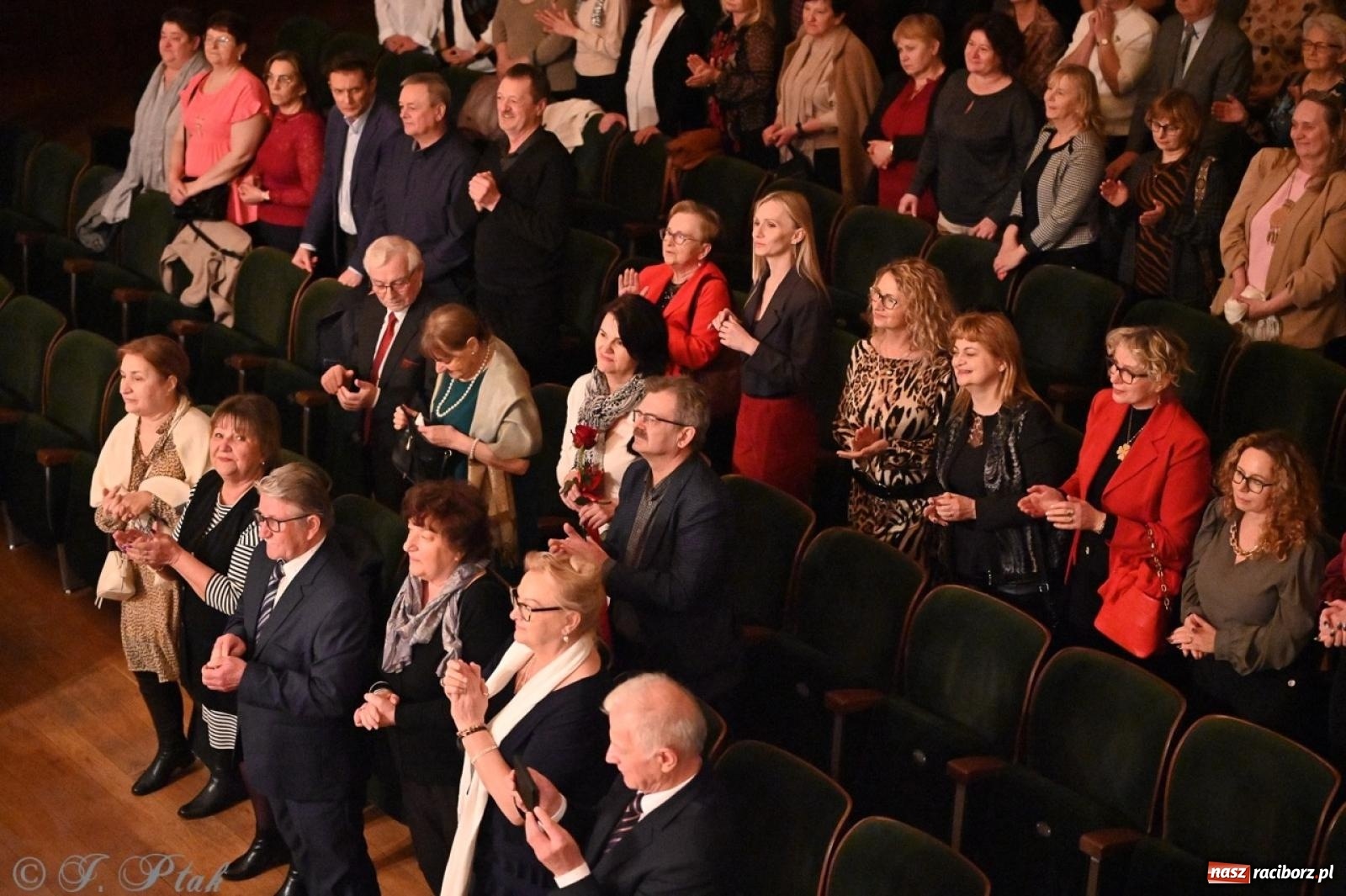 Zdjęcie w galerii na portalu naszraciborz.pl: Wielka gala wiedeńska – Johann Strauss i przyjaciele zachwyciła raciborską publiczność wiadomości z regionu