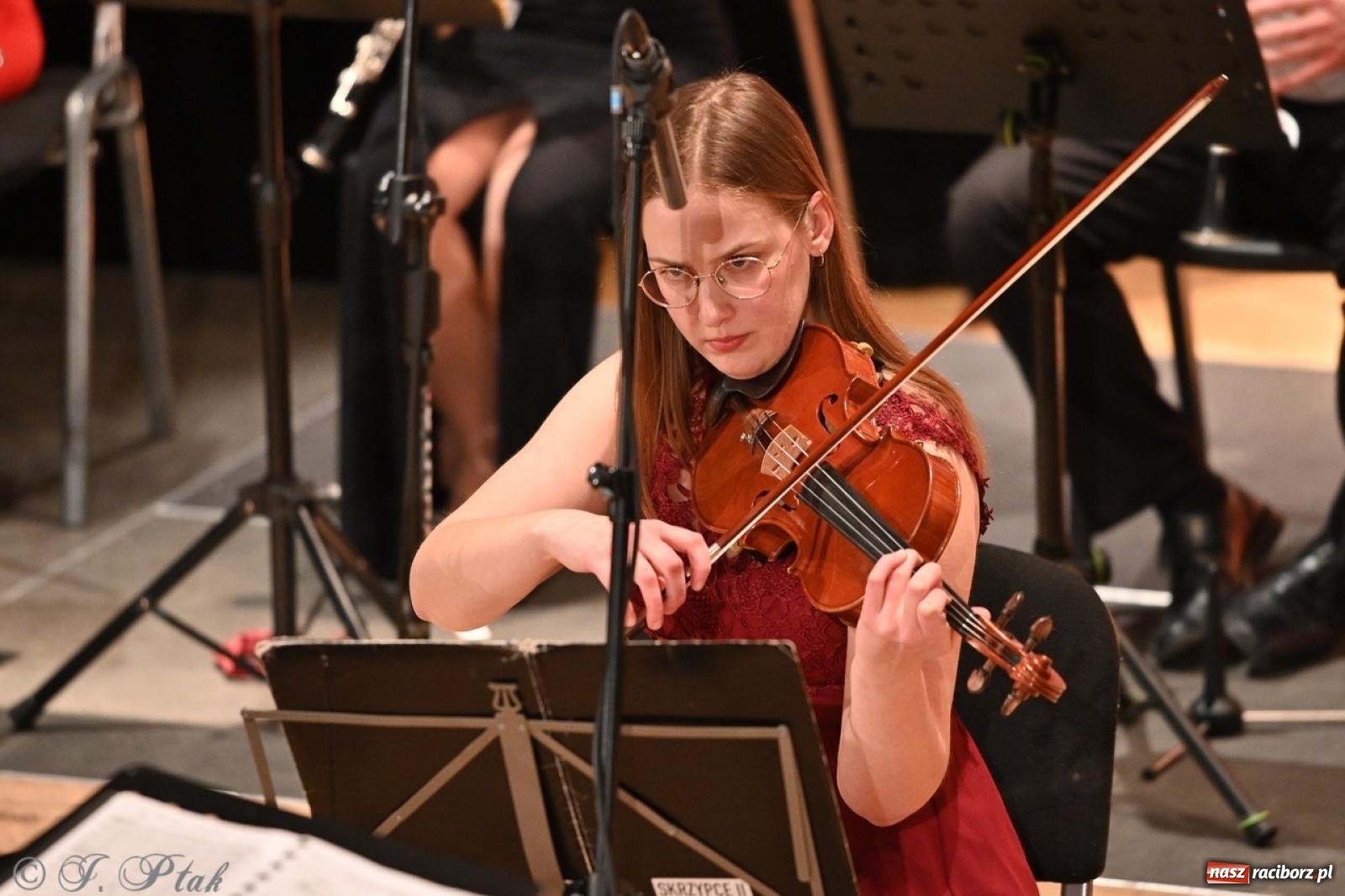 Zdjęcie w galerii na portalu naszraciborz.pl: Wielka gala wiedeńska – Johann Strauss i przyjaciele zachwyciła raciborską publiczność wiadomości z regionu