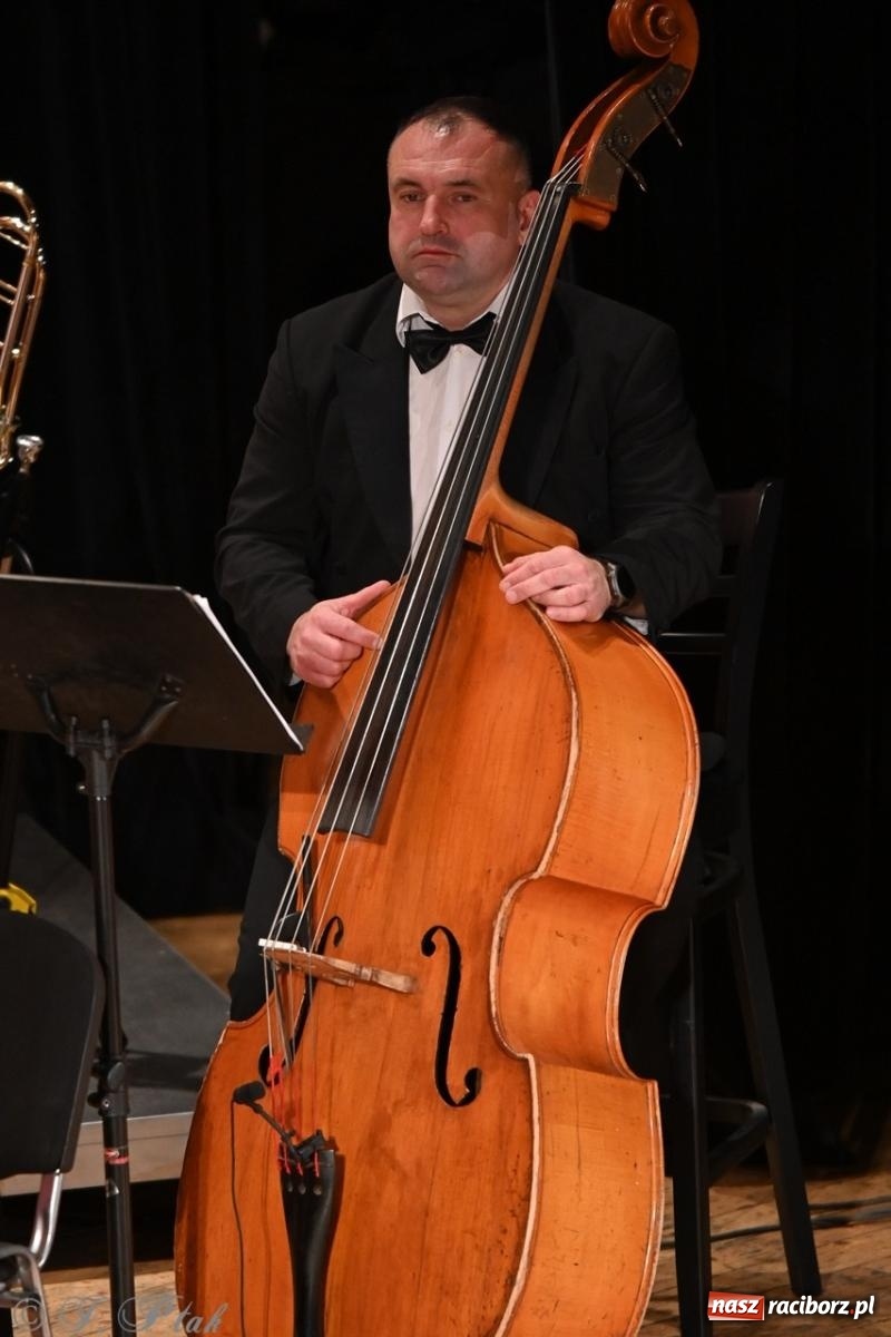 Zdjęcie w galerii na portalu naszraciborz.pl: Wielka gala wiedeńska – Johann Strauss i przyjaciele zachwyciła raciborską publiczność wiadomości z regionu