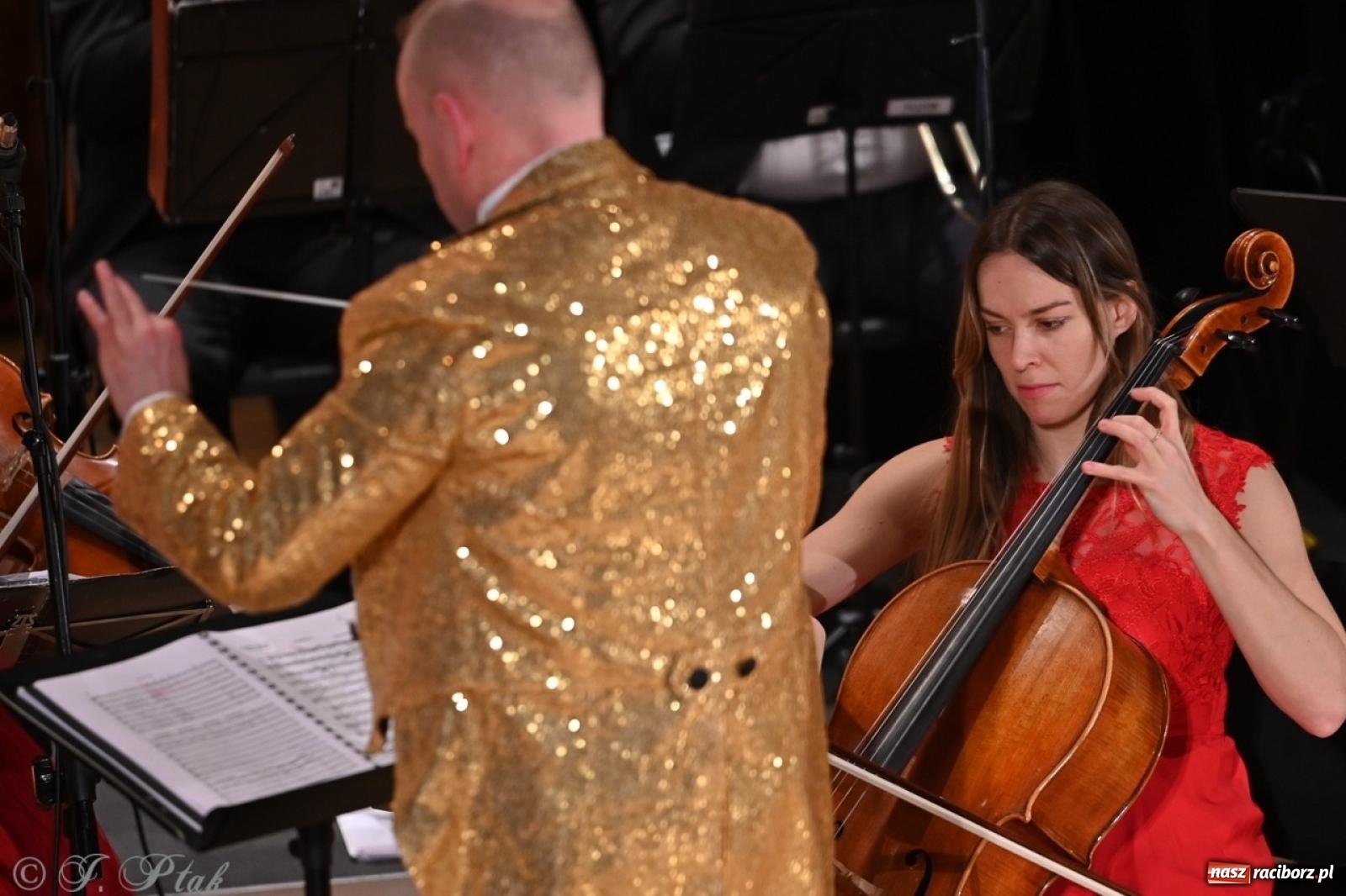 Zdjęcie w galerii na portalu naszraciborz.pl: Wielka gala wiedeńska – Johann Strauss i przyjaciele zachwyciła raciborską publiczność wiadomości z regionu