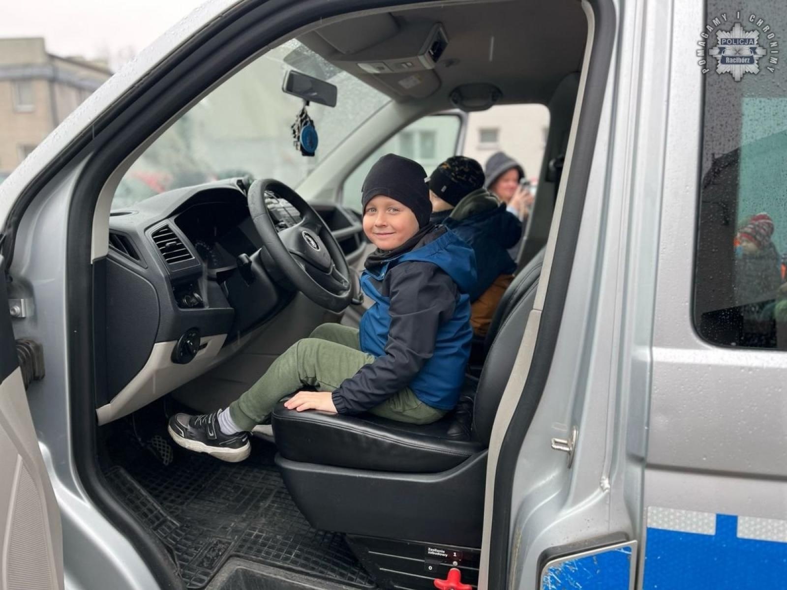 Zdjęcie w galerii na portalu naszraciborz.pl: Przedszkolaki odwiedziły raciborską komendę policji wiadomości z regionu