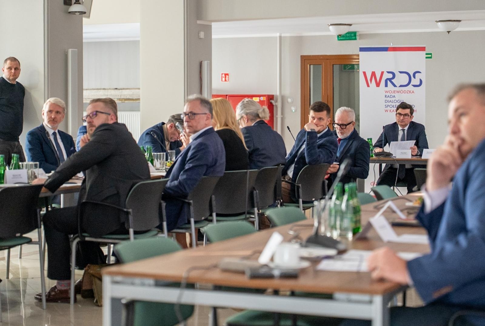 Zdjęcie w galerii na portalu naszraciborz.pl: Posiedzenie Wojewódzkiej Rady Dialogu Społecznego w Katowicach wiadomości z regionu
