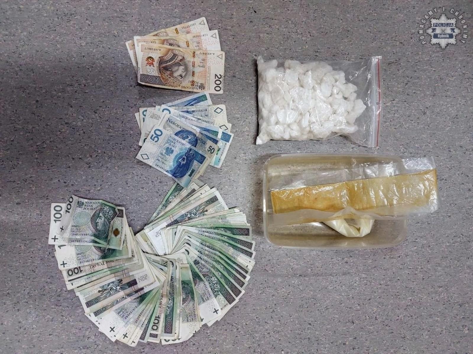 Zdjęcie w galerii na portalu naszraciborz.pl: Brutalny napad z maczetą i bronią gazową. Żądali zwrotu długu syna wiadomości z regionu