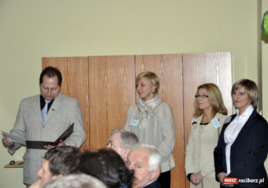 Zdjęcie w galerii na portalu naszraciborz.pl: Dajemy wędkę, łapmy rybki wiadomości z regionu