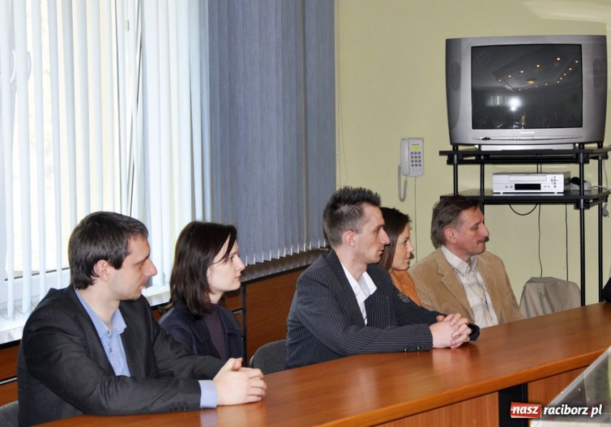 Zdjęcie w galerii na portalu naszraciborz.pl: Dajemy wędkę, łapmy rybki wiadomości z regionu