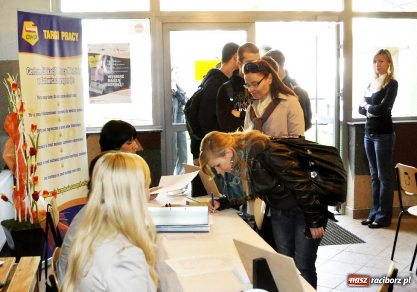 Zdjęcie w galerii na portalu naszraciborz.pl: Dajemy wędkę, łapmy rybki wiadomości z regionu