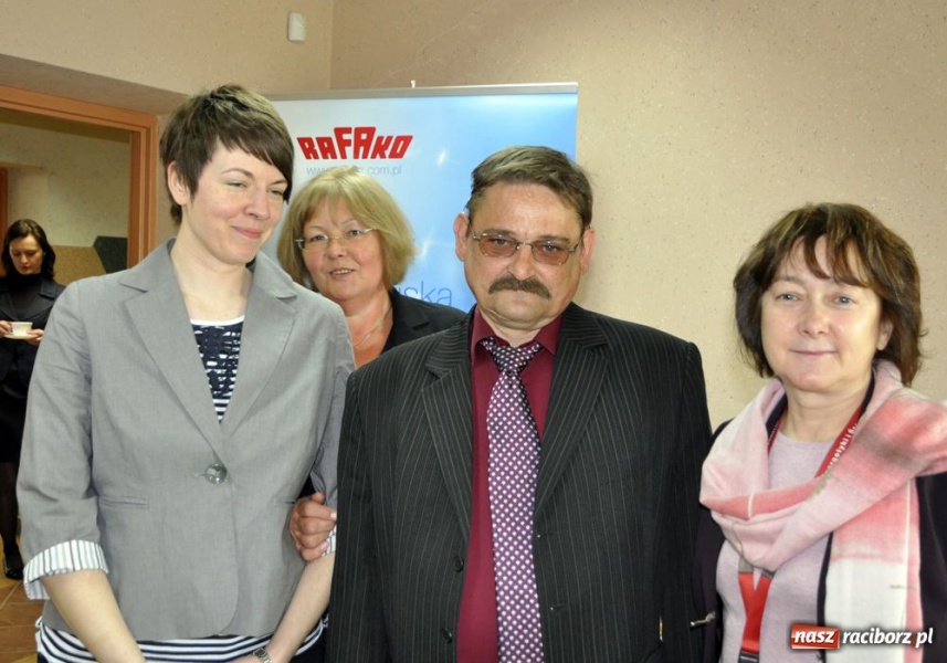 Zdjęcie w galerii na portalu naszraciborz.pl: Dajemy wędkę, łapmy rybki wiadomości z regionu