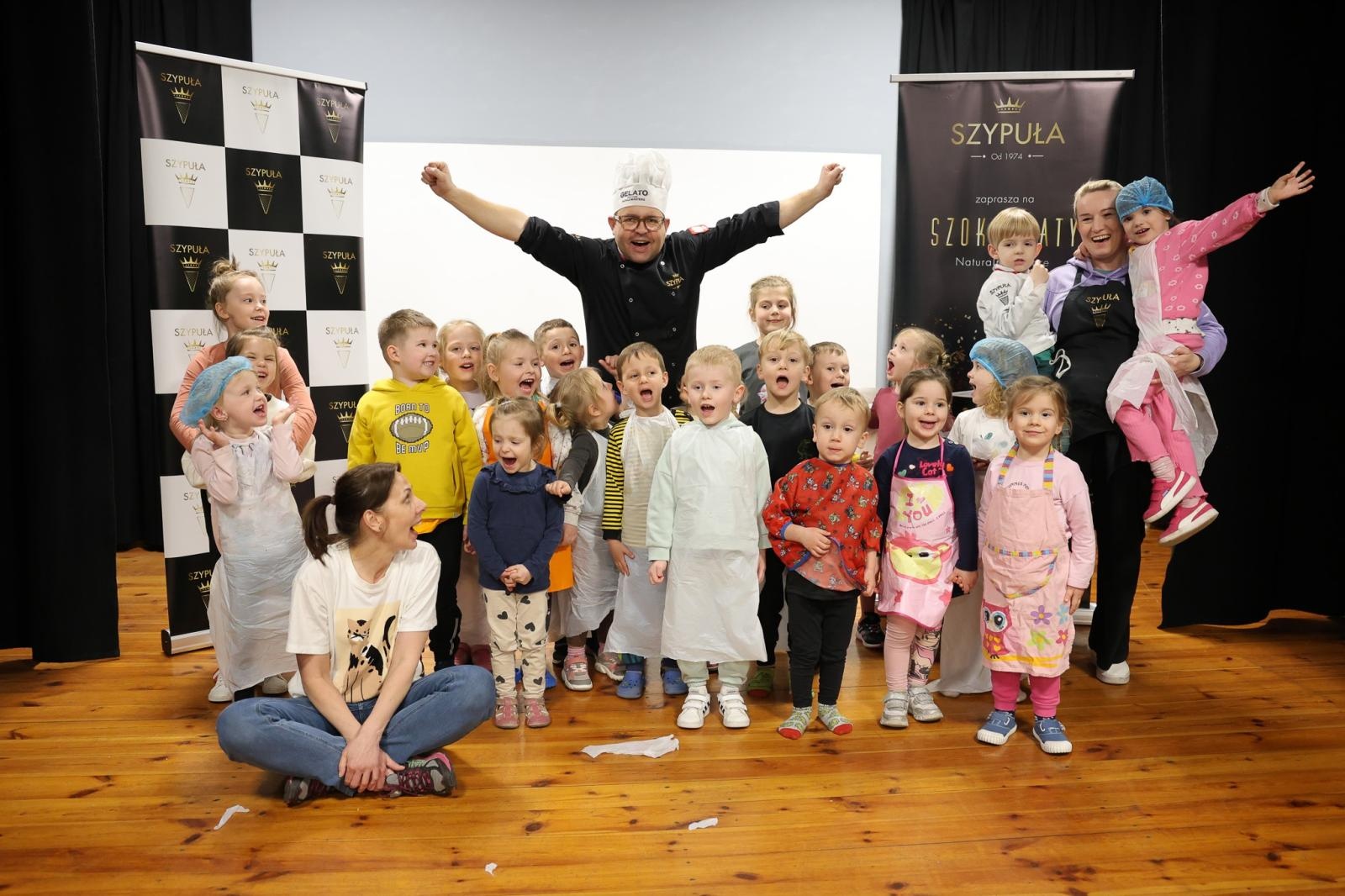 Zdjęcie w galerii na portalu naszraciborz.pl: Mali Odkrywcy i fabryka czekolady! Słodkie warsztaty w Strzesze  wiadomości z regionu