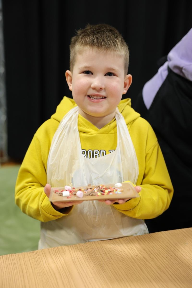 Zdjęcie w galerii na portalu naszraciborz.pl: Mali Odkrywcy i fabryka czekolady! Słodkie warsztaty w Strzesze  wiadomości z regionu