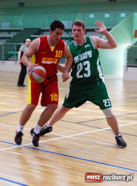 Zdjęcie w galerii na portalu naszraciborz.pl:  W finale Sneakers4U i Monsters wiadomości z regionu