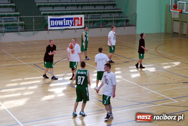 Zdjęcie w galerii na portalu naszraciborz.pl:  W finale Sneakers4U i Monsters wiadomości z regionu