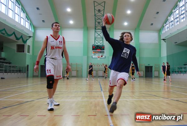 Zdjęcie w galerii na portalu naszraciborz.pl:  W finale Sneakers4U i Monsters wiadomości z regionu